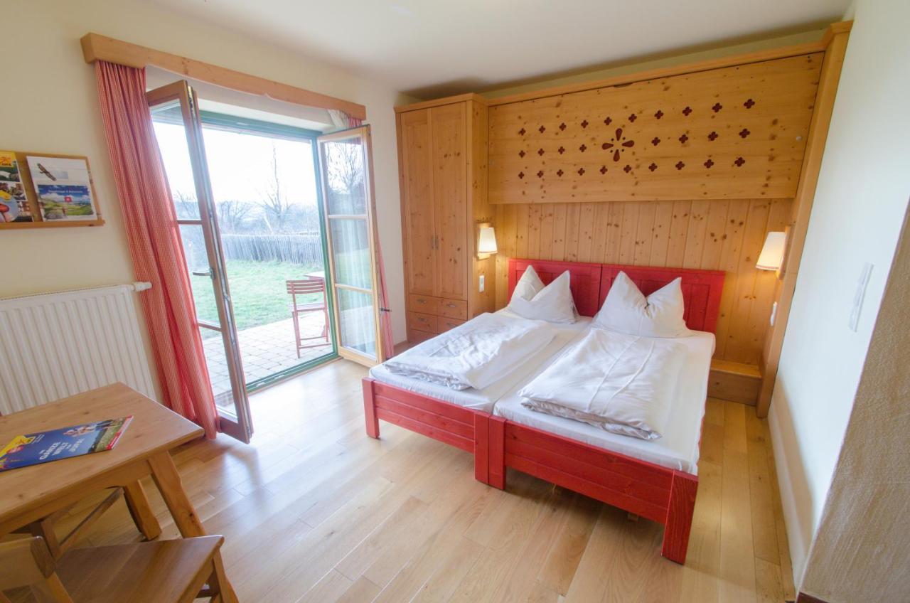 Jufa Hotel Tieschen Номер фото
