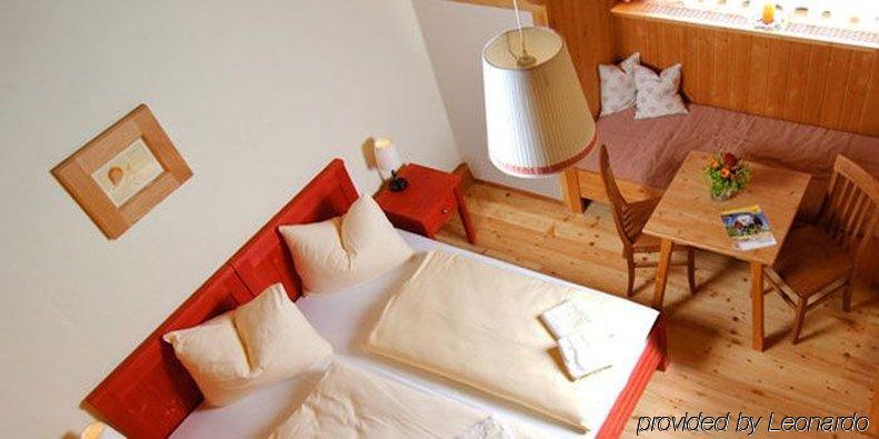 Jufa Hotel Tieschen Номер фото